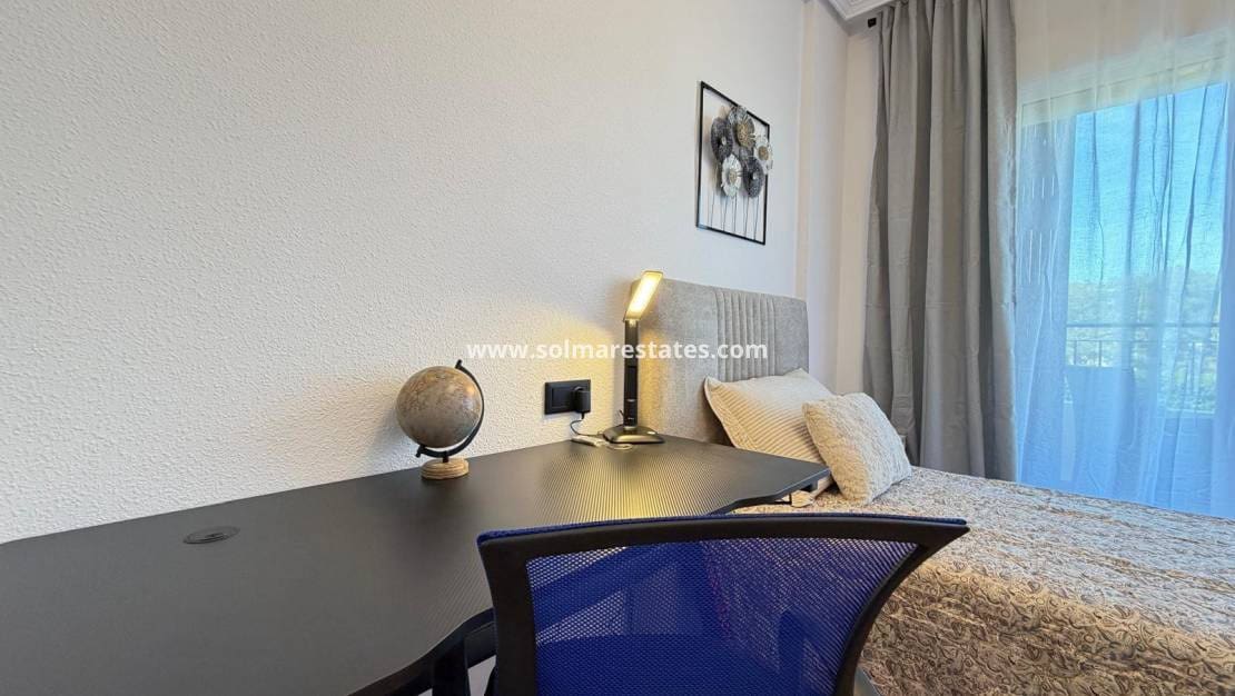 3 camera da letto Casa in vendita in Orihuela Costa con piscina - 235.000 € (Rif: 9897398)