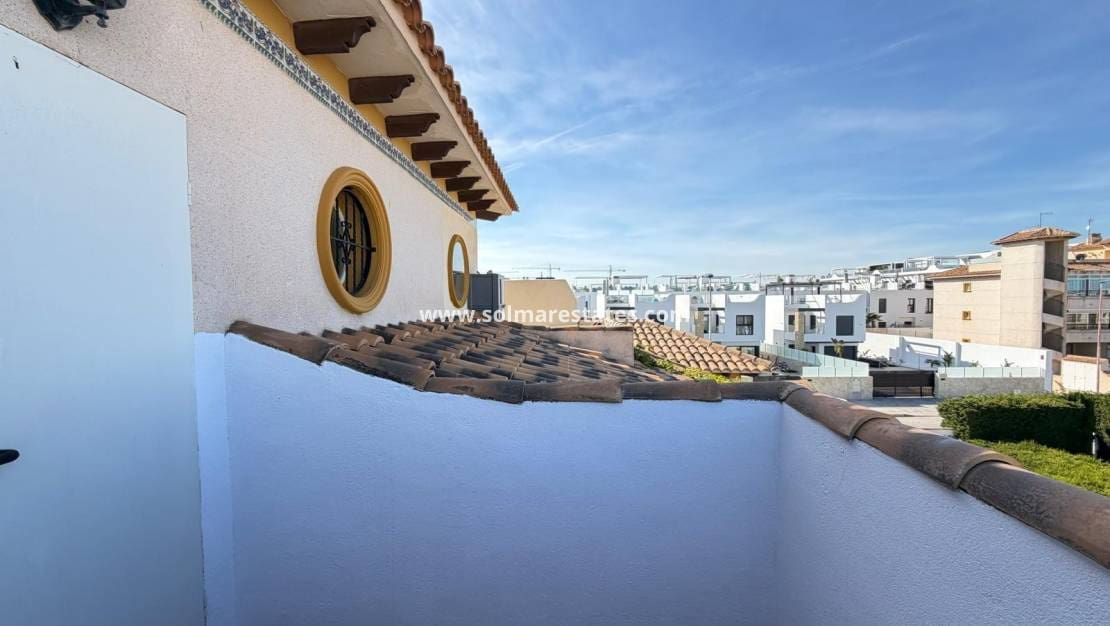 3 camera da letto Casa in vendita in Orihuela Costa con piscina - 235.000 € (Rif: 9897398)