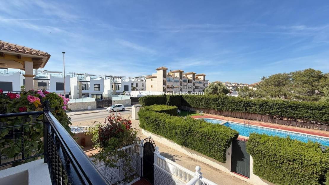 3 camera da letto Casa in vendita in Orihuela Costa con piscina - 235.000 € (Rif: 9897398)
