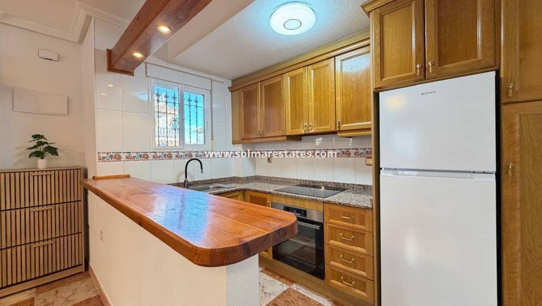 2 chambre Maison de Ville à vendre à Villamartin avec piscine - 179 995 € (Ref: 9897399)