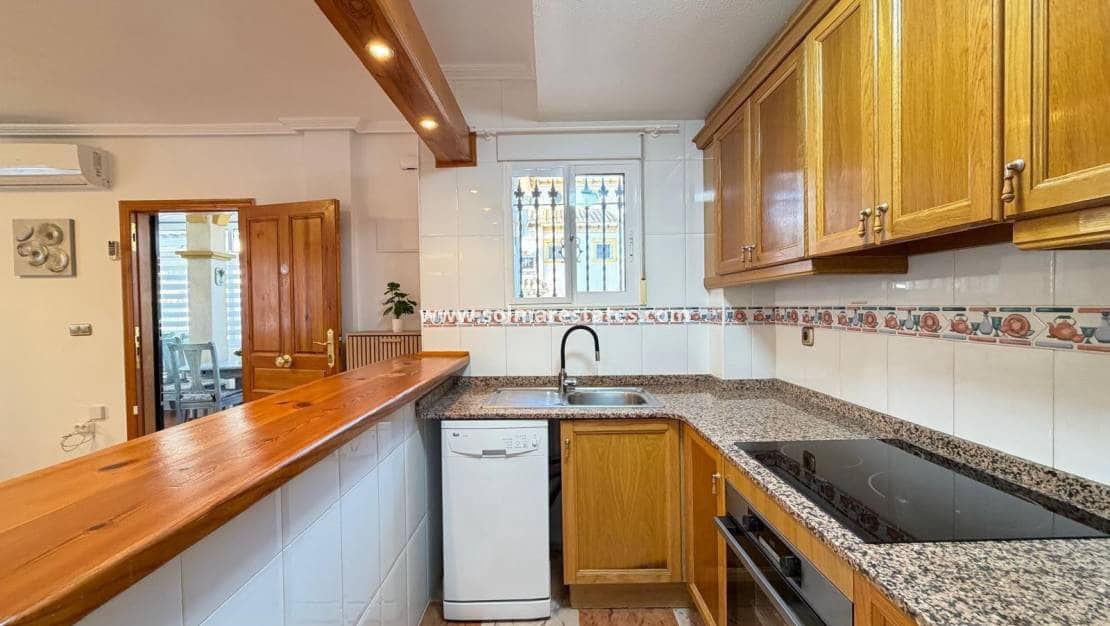 2 chambre Maison de Ville à vendre à Villamartin avec piscine - 179 995 € (Ref: 9897399)