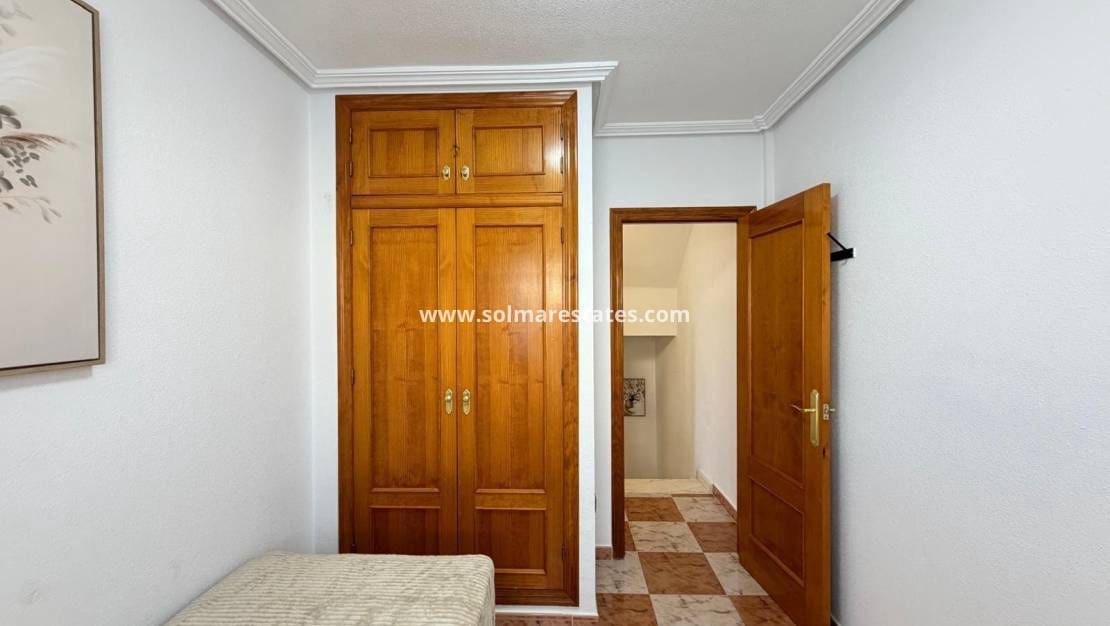 2 chambre Maison de Ville à vendre à Villamartin avec piscine - 179 995 € (Ref: 9897399)