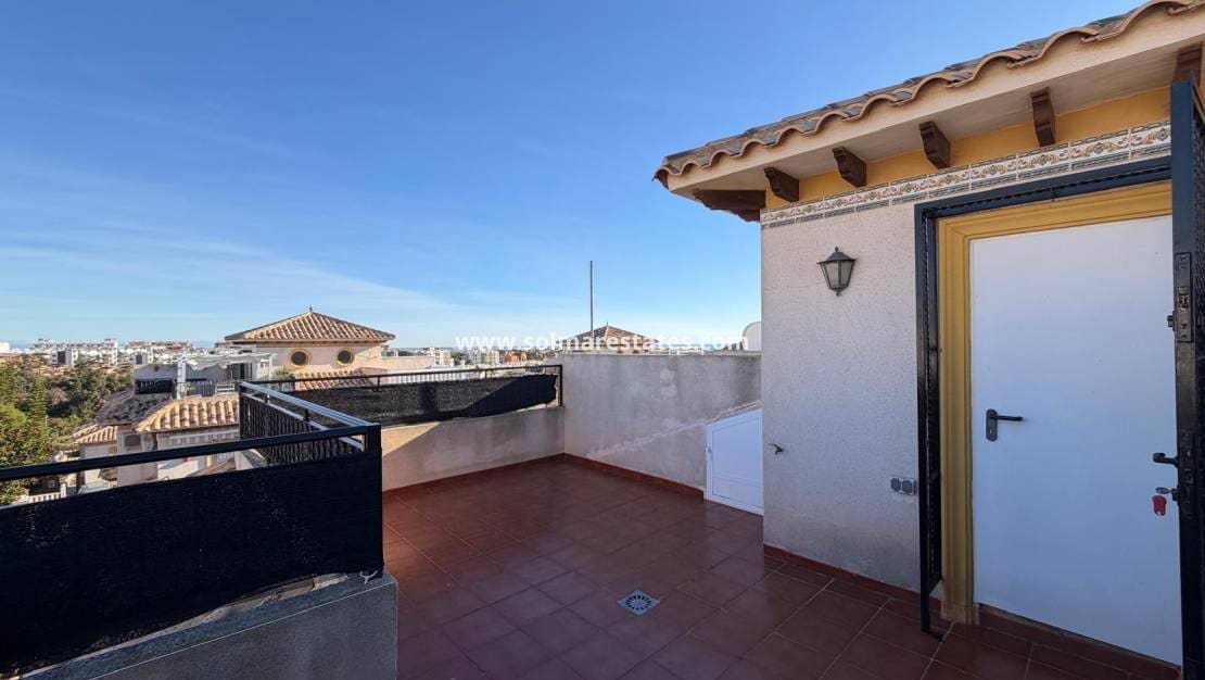 2 chambre Maison de Ville à vendre à Villamartin avec piscine - 179 995 € (Ref: 9897399)