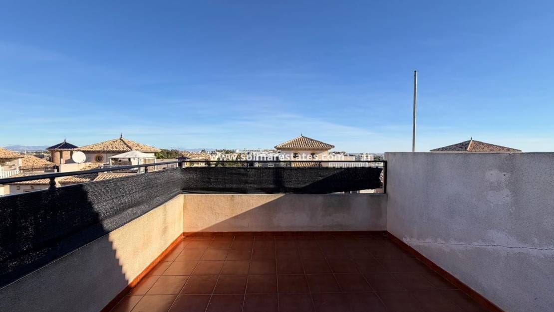 2 chambre Maison de Ville à vendre à Villamartin avec piscine - 179 995 € (Ref: 9897399)