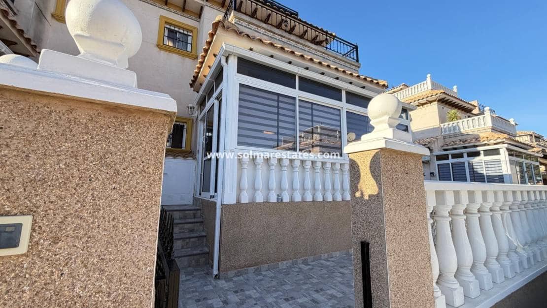 2 chambre Maison de Ville à vendre à Villamartin avec piscine - 179 995 € (Ref: 9897399)
