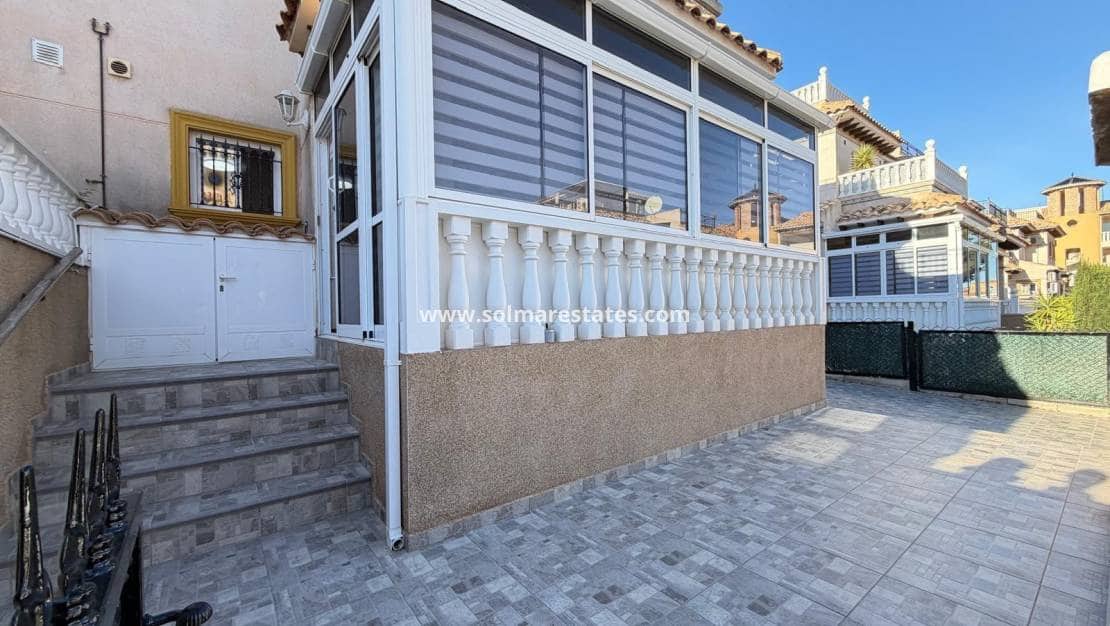 2 chambre Maison de Ville à vendre à Villamartin avec piscine - 179 995 € (Ref: 9897399)