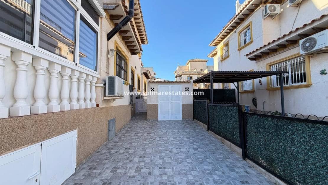 2 chambre Maison de Ville à vendre à Villamartin avec piscine - 179 995 € (Ref: 9897399)