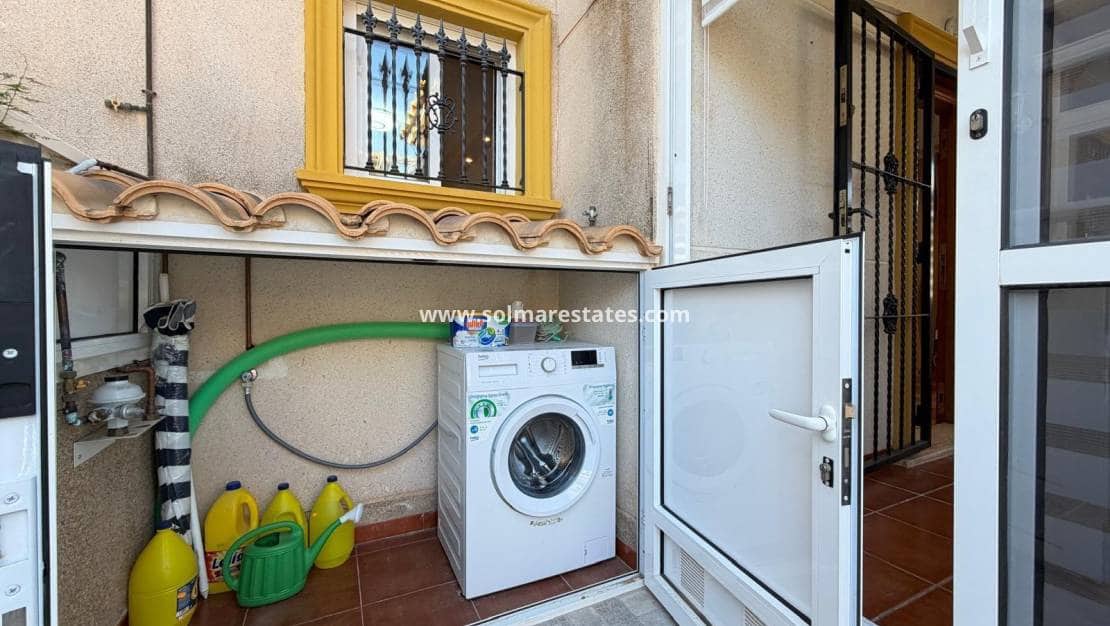 2 chambre Maison de Ville à vendre à Villamartin avec piscine - 179 995 € (Ref: 9897399)