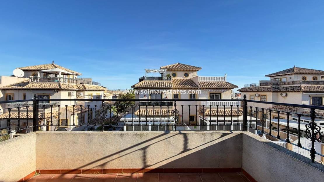 2 chambre Maison de Ville à vendre à Villamartin avec piscine - 179 995 € (Ref: 9897399)