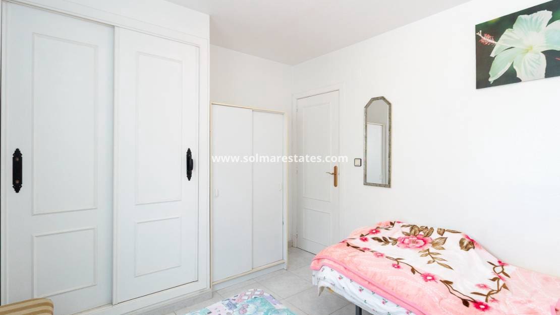 3 sypialnia Apartament na sprzedaż w San Luis z basenem - 125 000 € (Ref: 9905053)