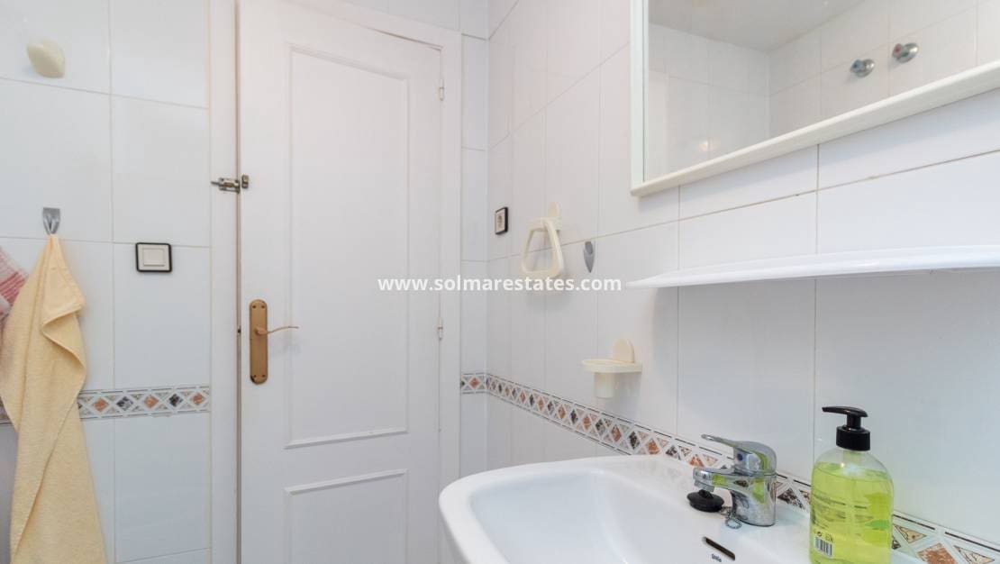 3 sypialnia Apartament na sprzedaż w San Luis z basenem - 125 000 € (Ref: 9905053)