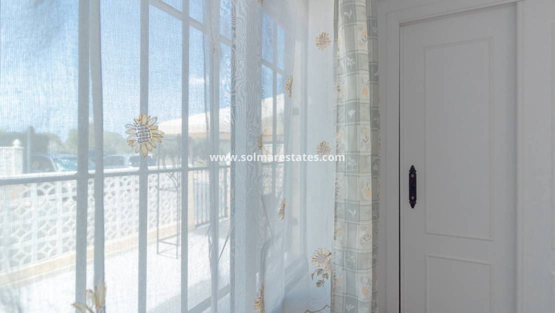 3 sypialnia Apartament na sprzedaż w San Luis z basenem - 125 000 € (Ref: 9905053)