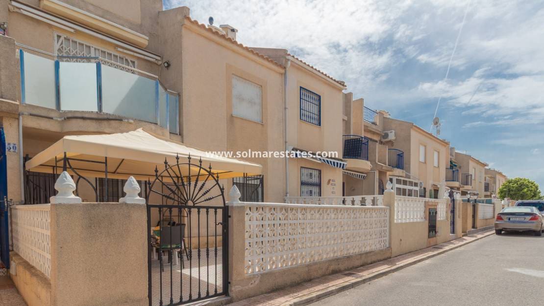 3 sypialnia Apartament na sprzedaż w San Luis z basenem - 125 000 € (Ref: 9905053)