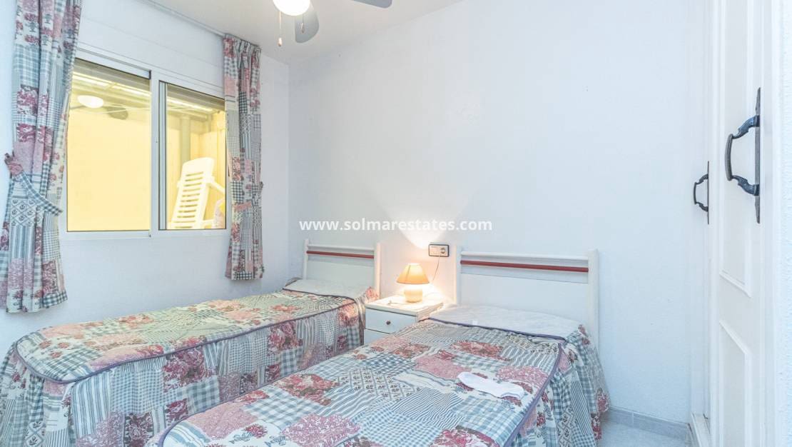 3 sypialnia Apartament na sprzedaż w San Luis z basenem - 125 000 € (Ref: 9905053)