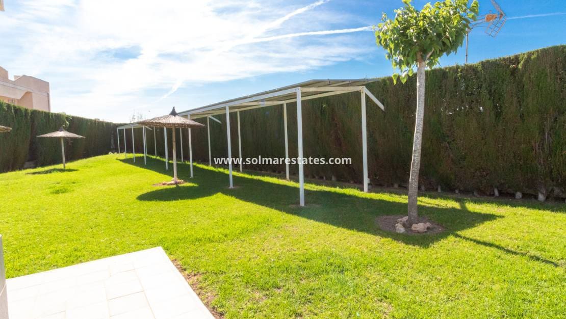 3 sypialnia Apartament na sprzedaż w San Luis z basenem - 125 000 € (Ref: 9905053)