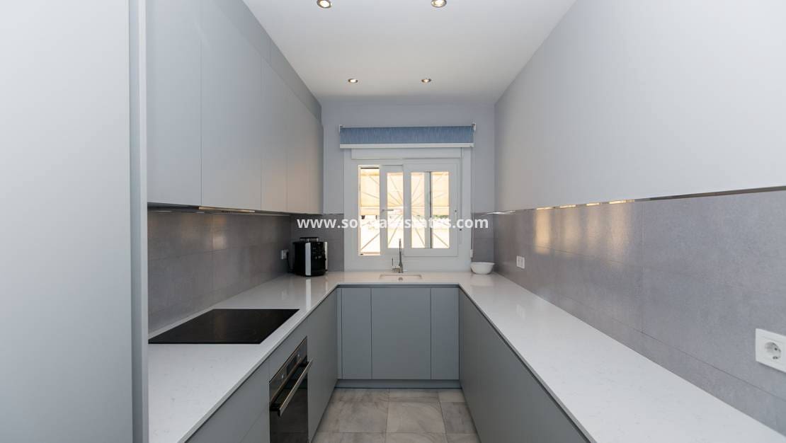 3 chambre Villa/Maison Semi-Mitoyenne à vendre à Los Balcones avec piscine - 425 000 € (Ref: 9905054)