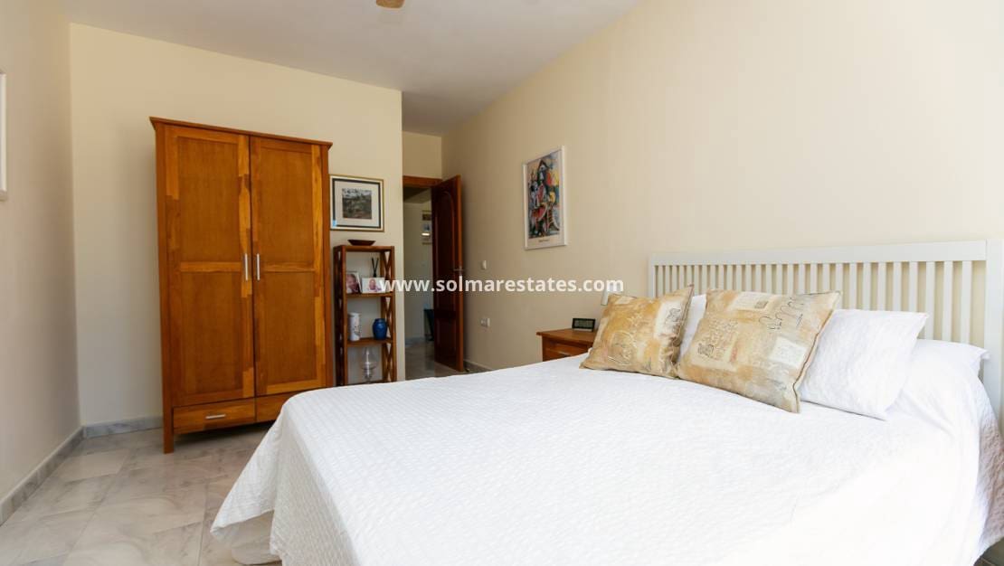 3 chambre Villa/Maison Semi-Mitoyenne à vendre à Los Balcones avec piscine - 425 000 € (Ref: 9905054)