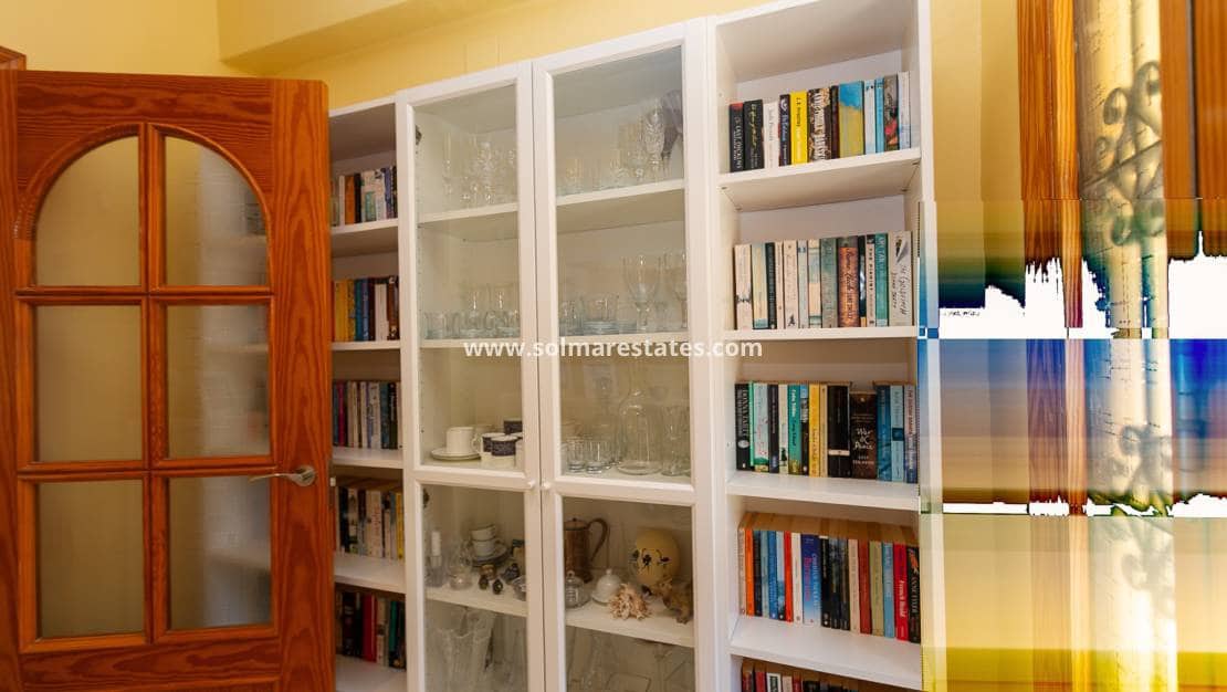 3 chambre Villa/Maison Semi-Mitoyenne à vendre à Los Balcones avec piscine - 425 000 € (Ref: 9905054)