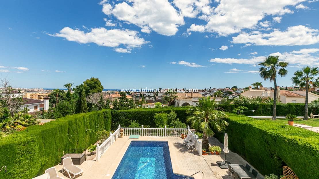 3 chambre Villa/Maison Semi-Mitoyenne à vendre à Los Balcones avec piscine - 425 000 € (Ref: 9905054)
