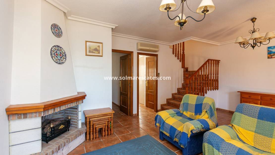 2 sovrum Hus till salu i La Zenia med pool - 235 000 € (Ref: 9905055)