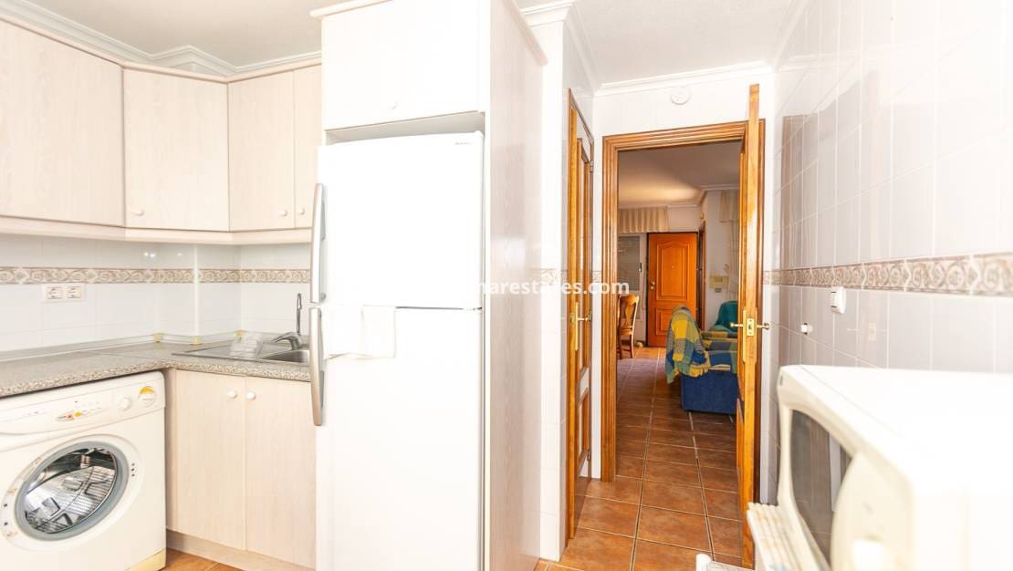 2 sovrum Hus till salu i La Zenia med pool - 235 000 € (Ref: 9905055)