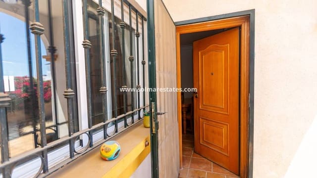 2 sovrum Hus till salu i La Zenia, Orihuela med pool - 235 000 € (Ref: 9905055)