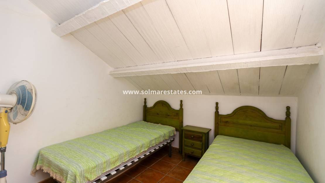2 sovrum Hus till salu i La Zenia med pool - 235 000 € (Ref: 9905055)