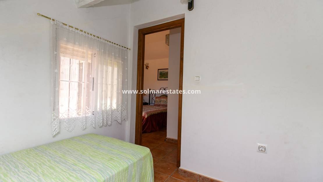 2 sovrum Hus till salu i La Zenia med pool - 235 000 € (Ref: 9905055)