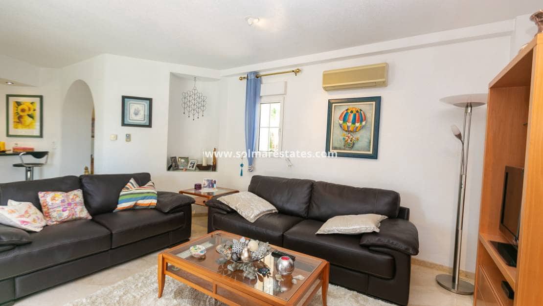 3 camera da letto Villa in vendita in Villamartin con piscina - 530.000 € (Rif: 9905056)