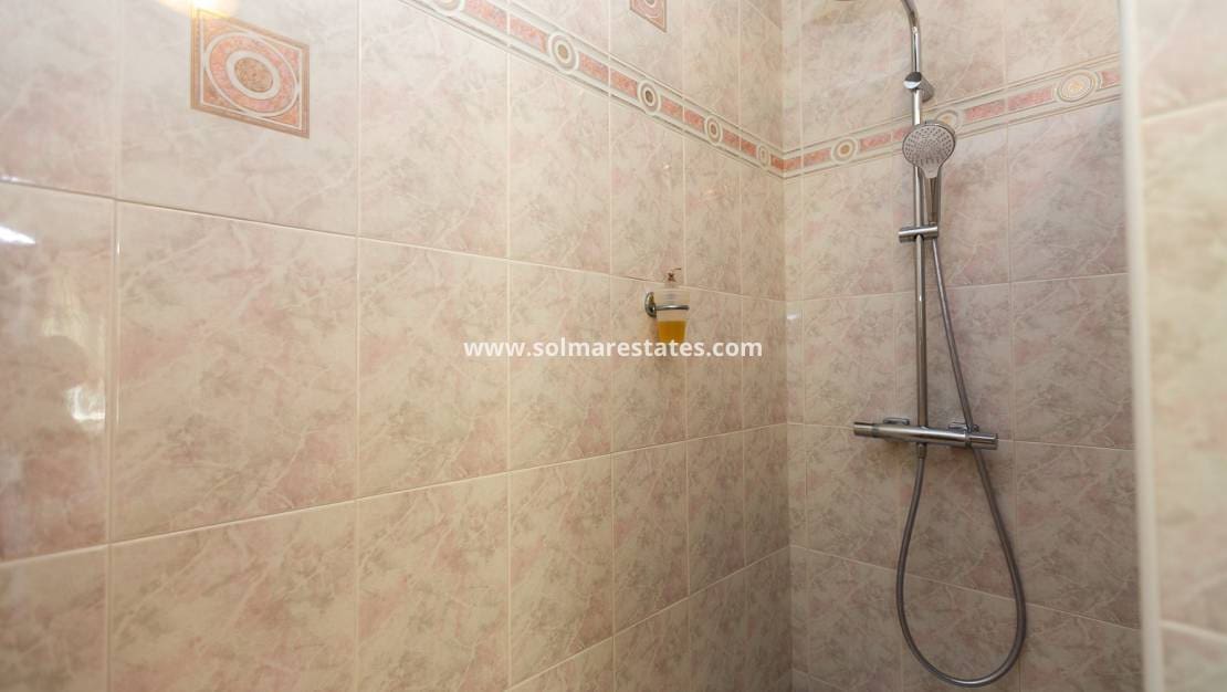 3 camera da letto Villa in vendita in Villamartin con piscina - 530.000 € (Rif: 9905056)