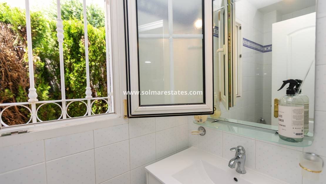 3 camera da letto Villa in vendita in Villamartin con piscina - 530.000 € (Rif: 9905056)