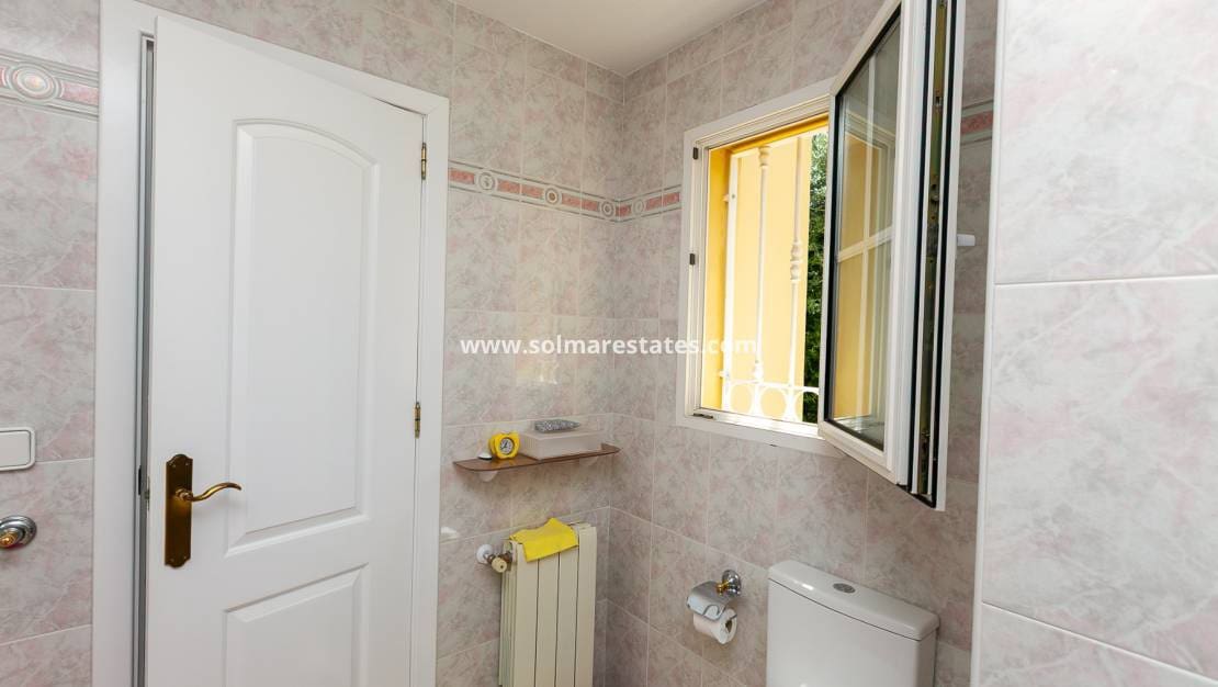 3 camera da letto Villa in vendita in Villamartin con piscina - 530.000 € (Rif: 9905056)