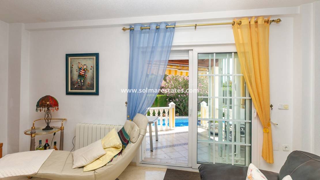 3 camera da letto Villa in vendita in Villamartin con piscina - 530.000 € (Rif: 9905056)