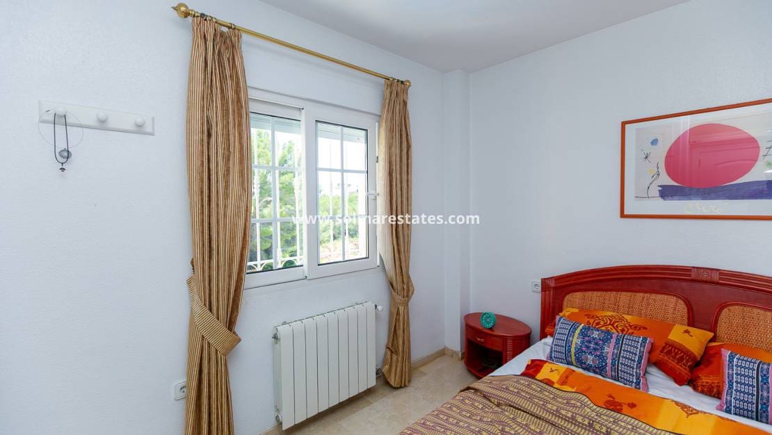 3 camera da letto Villa in vendita in Villamartin con piscina - 530.000 € (Rif: 9905056)