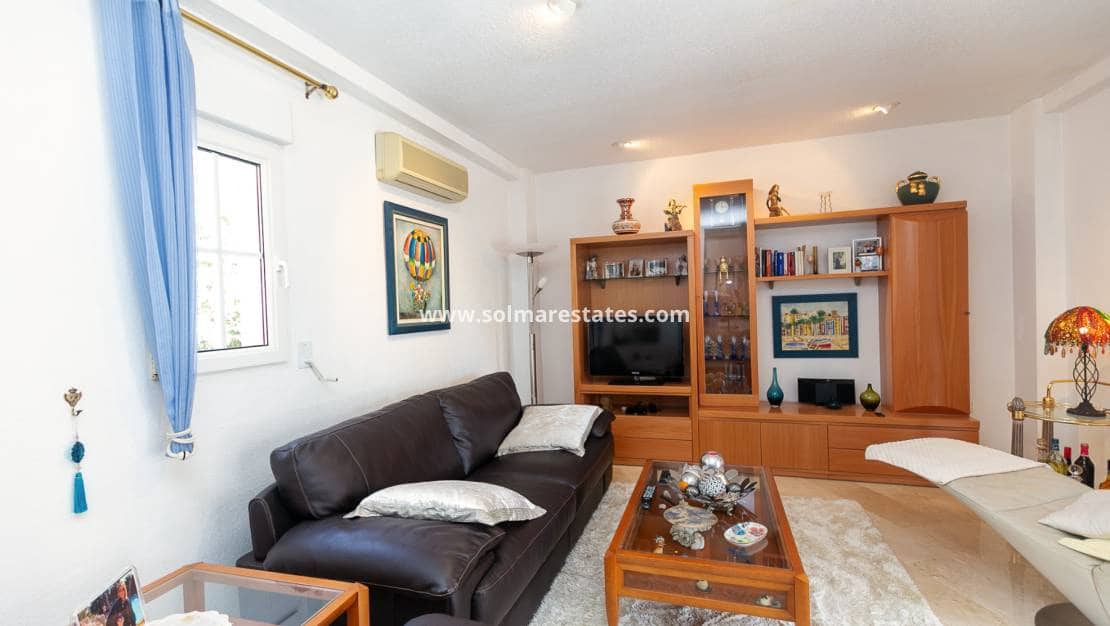 3 camera da letto Villa in vendita in Villamartin con piscina - 530.000 € (Rif: 9905056)