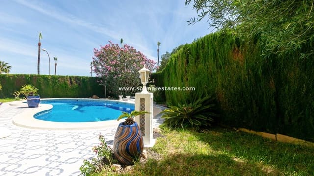 3 camera da letto Villa in vendita in Villamartin, Orihuela con piscina - 530.000 € (Rif: 9905056)