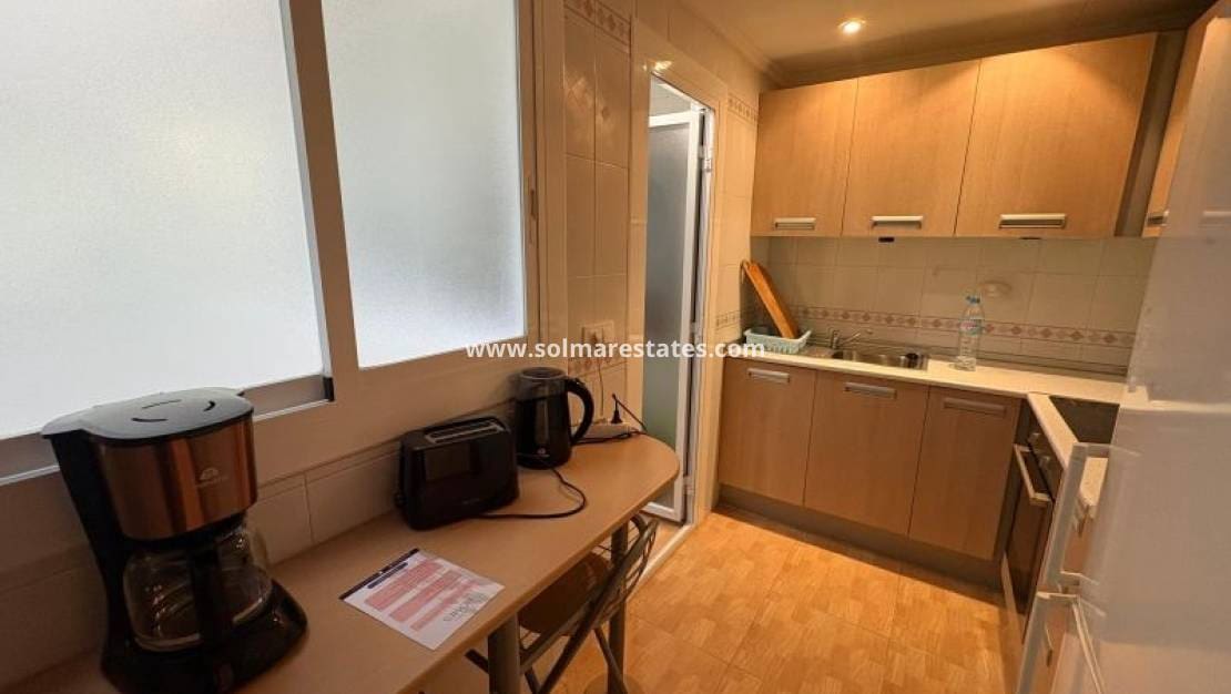 2 slaapkamer Appartement te koop in Torrevieja - € 159.995 (Ref: 9905057)