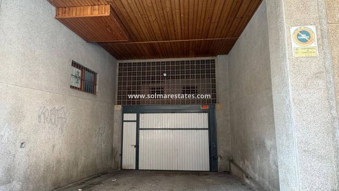 2 slaapkamer Appartement te koop in Torrevieja - € 159.995 (Ref: 9905057)