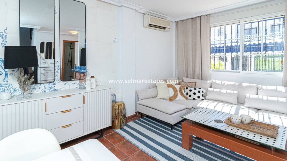 3 bedroom Townhouse for sale in Playa Flamenca with pool - € 245,000 (Ref: 9905058)