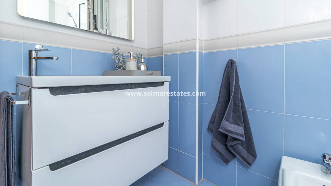 3 bedroom Townhouse for sale in Playa Flamenca with pool - € 245,000 (Ref: 9905058)