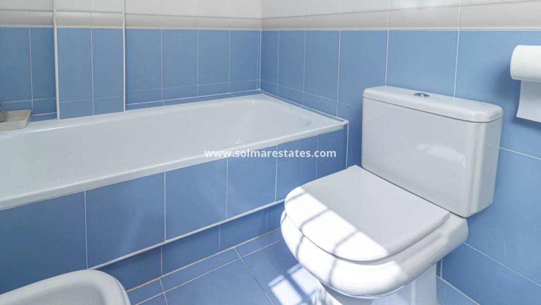 3 bedroom Townhouse for sale in Playa Flamenca with pool - € 245,000 (Ref: 9905058)