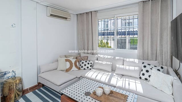 3 bedroom Townhouse for sale in Playa Flamenca, Orihuela with pool - € 245,000 (Ref: 9905058)