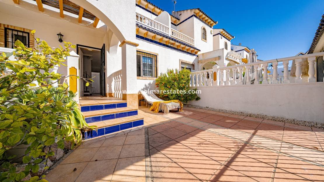 3 bedroom Townhouse for sale in Playa Flamenca with pool - € 245,000 (Ref: 9905058)