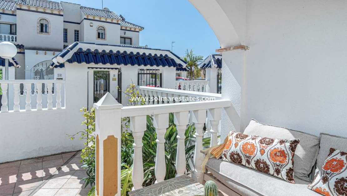 3 bedroom Townhouse for sale in Playa Flamenca with pool - € 245,000 (Ref: 9905058)