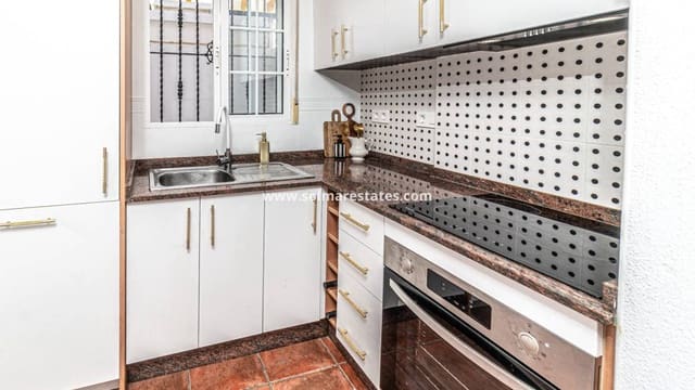 3 bedroom Townhouse for sale in Playa Flamenca, Orihuela with pool - € 245,000 (Ref: 9905058)