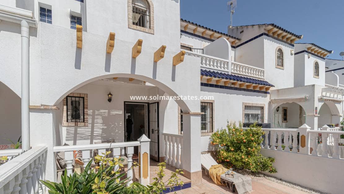 3 bedroom Townhouse for sale in Playa Flamenca with pool - € 245,000 (Ref: 9905058)