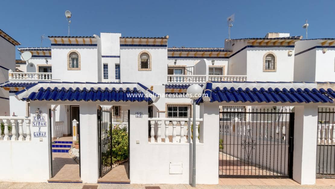 3 bedroom Townhouse for sale in Playa Flamenca with pool - € 245,000 (Ref: 9905058)