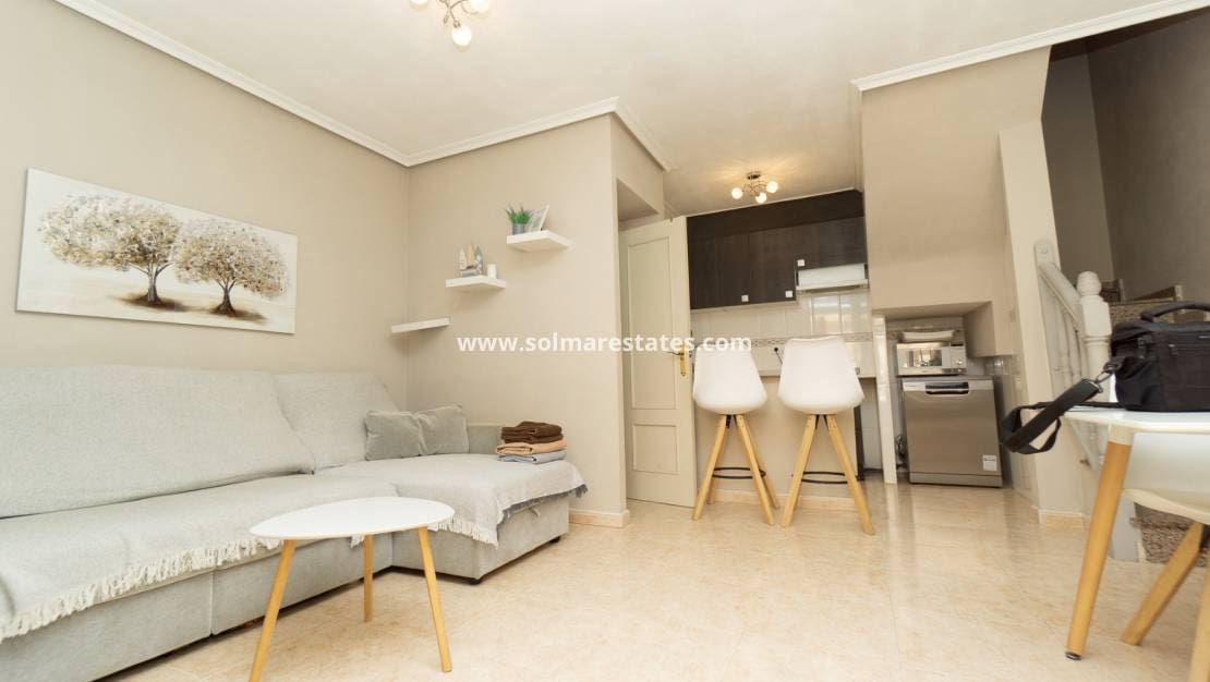 3 quarto Casa em Banda para venda em Playa Flamenca com piscina - 195 000 € (Ref: 9905059)