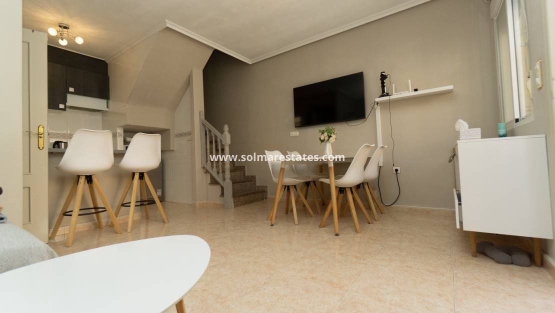 3 quarto Casa em Banda para venda em Playa Flamenca com piscina - 195 000 € (Ref: 9905059)