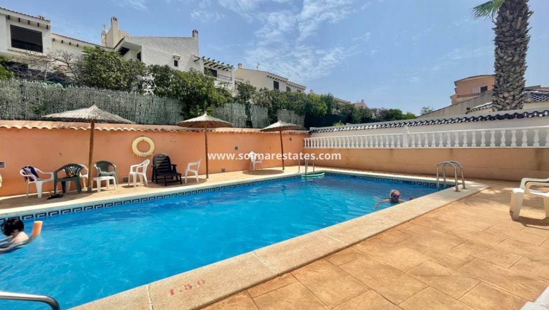 3 quarto Casa em Banda para venda em Playa Flamenca com piscina - 195 000 € (Ref: 9905059)